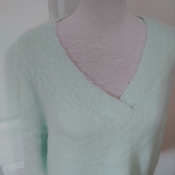 Anthropologie Maeve Plush V-neck Sweater - Picture 4 of 13